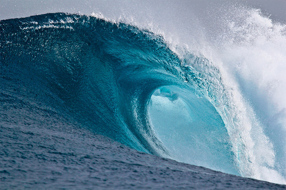 breaking wave