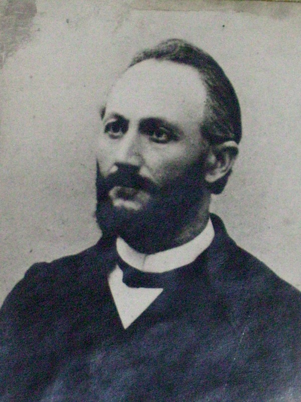 Niko Lomouri