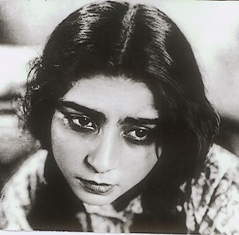 İzzət Oruczadə