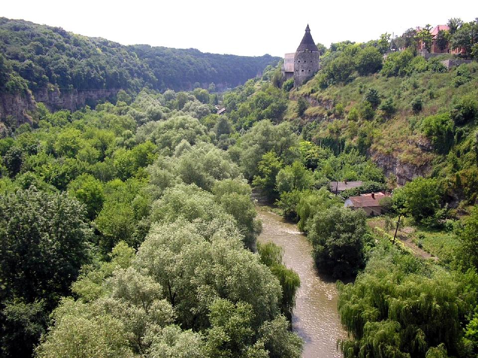 Smotrych River