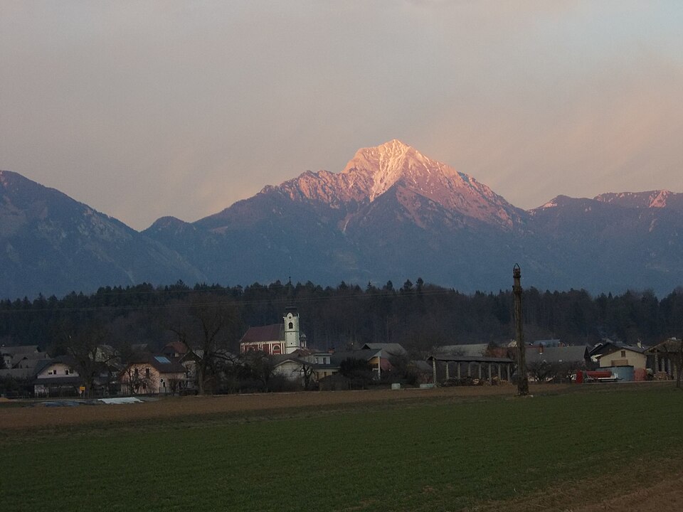 Strahinj