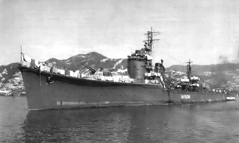 Japanese destroyer Natsuzuki