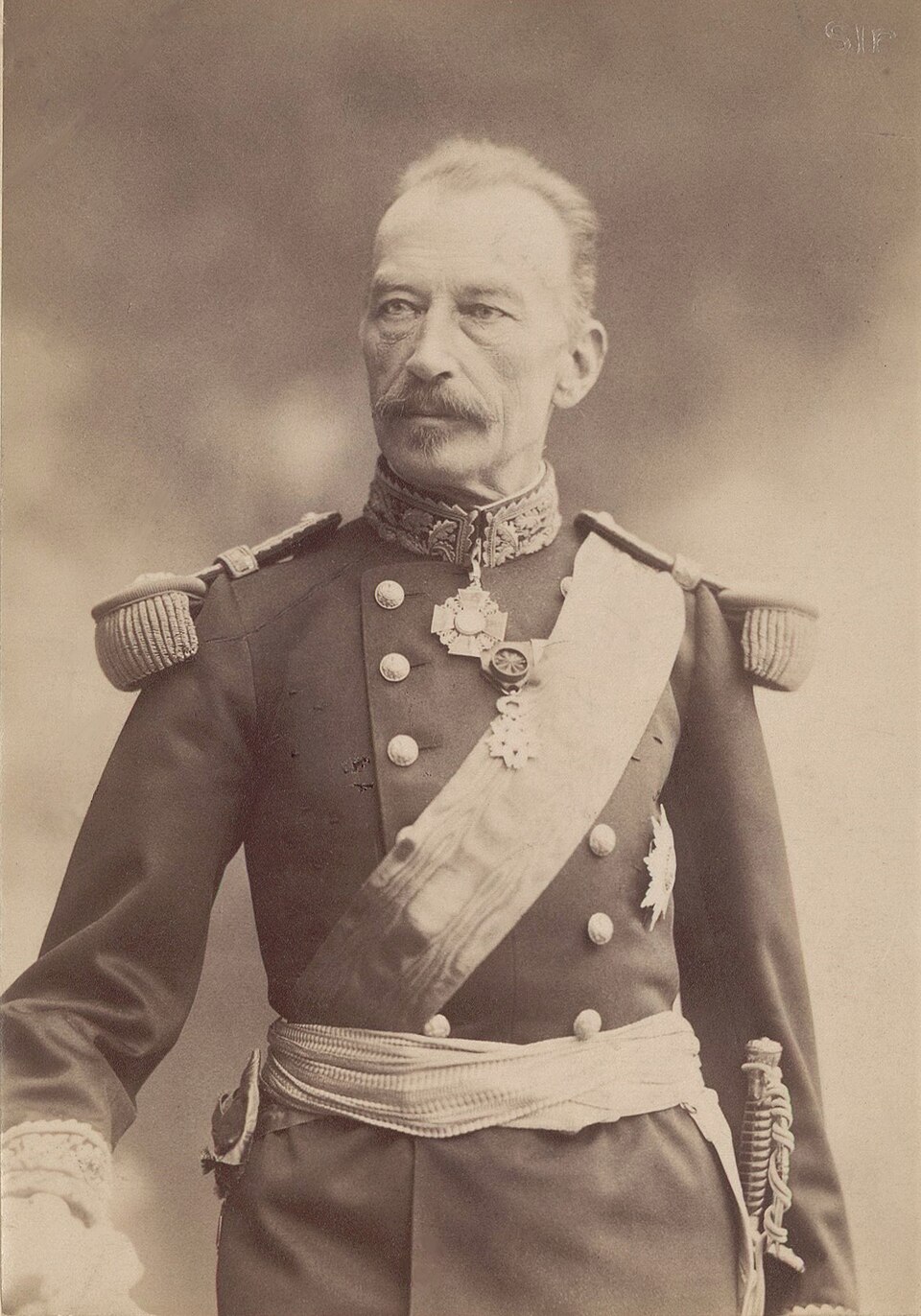 Louis André