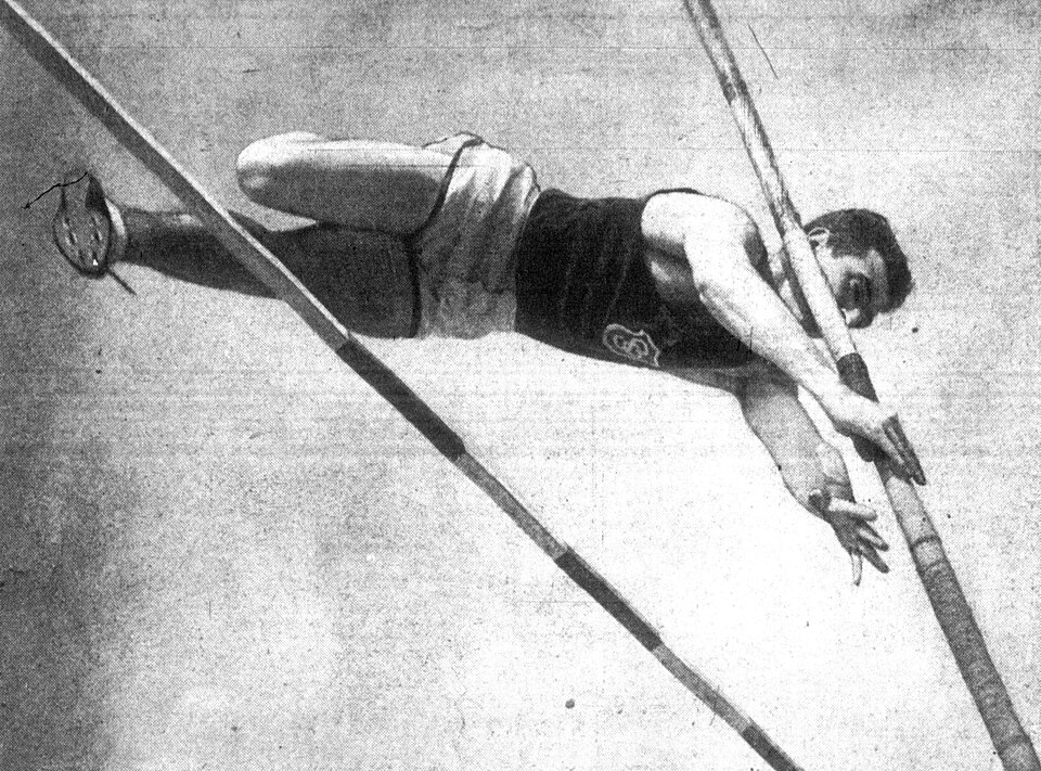 Category:American pole vaulters