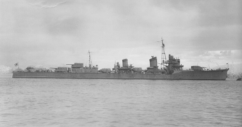Japanese destroyer Makigumo