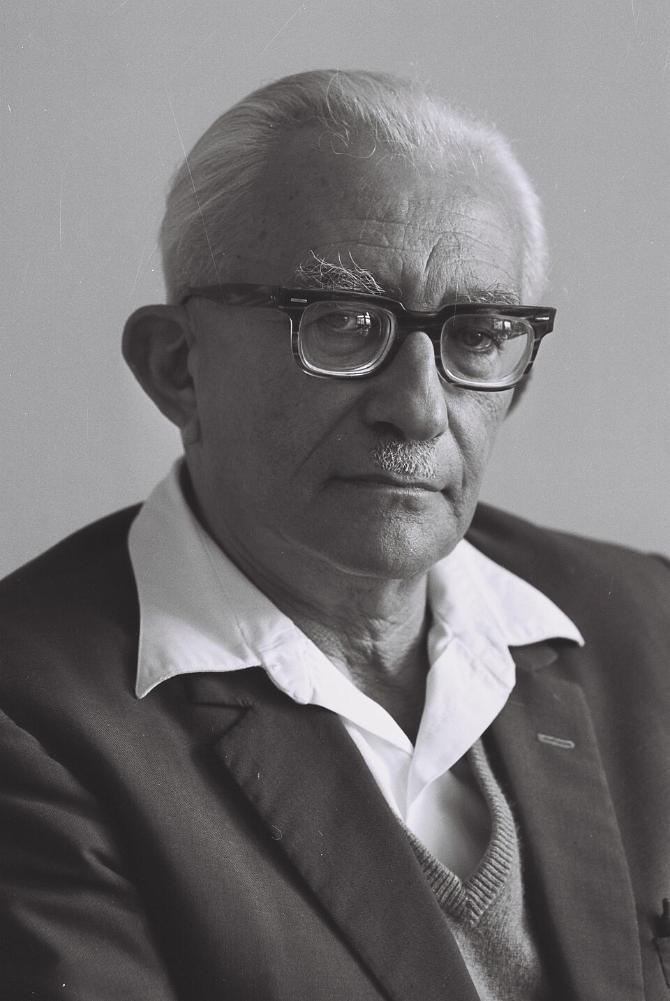 Mordechai Bentov