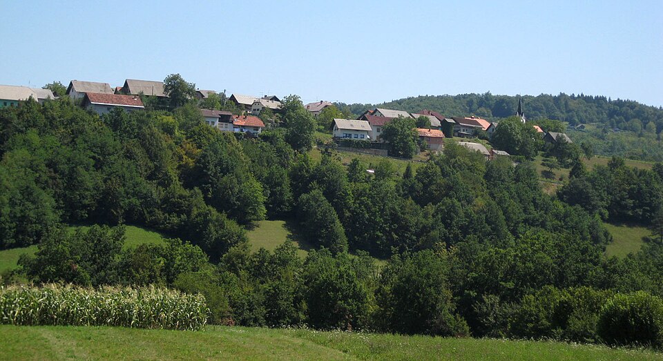 Mačkovec pri Dvoru