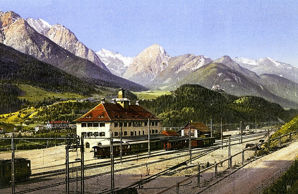Bever–Scuol-Tarasp railway line
