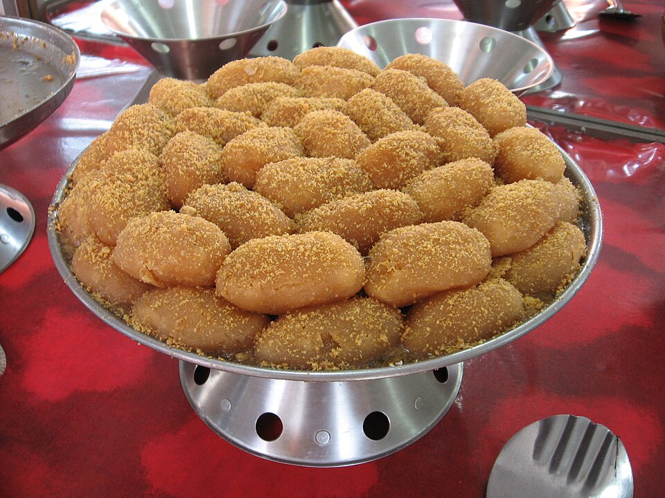 chomchom