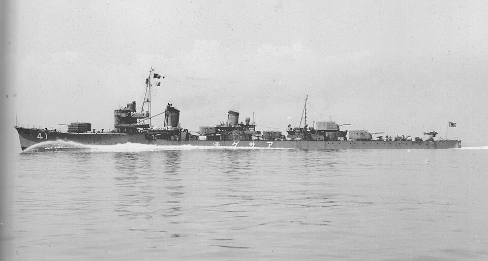 Japanese destroyer Asagumo