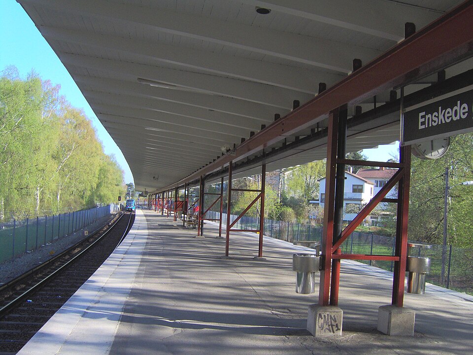 Enskede gård metro station
