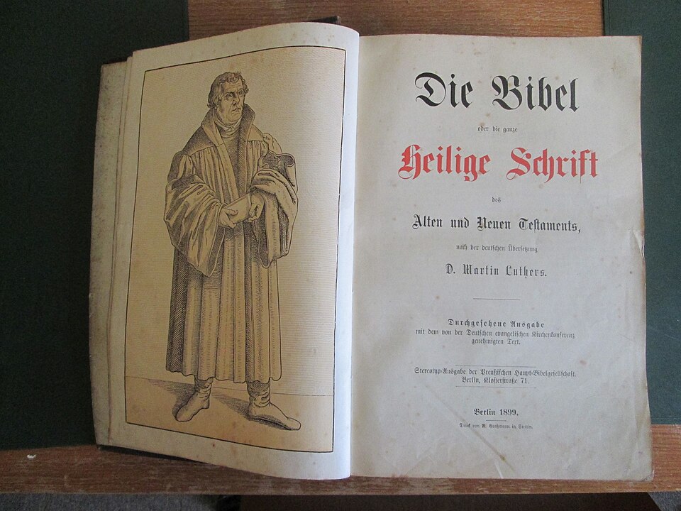 Protestant Bible