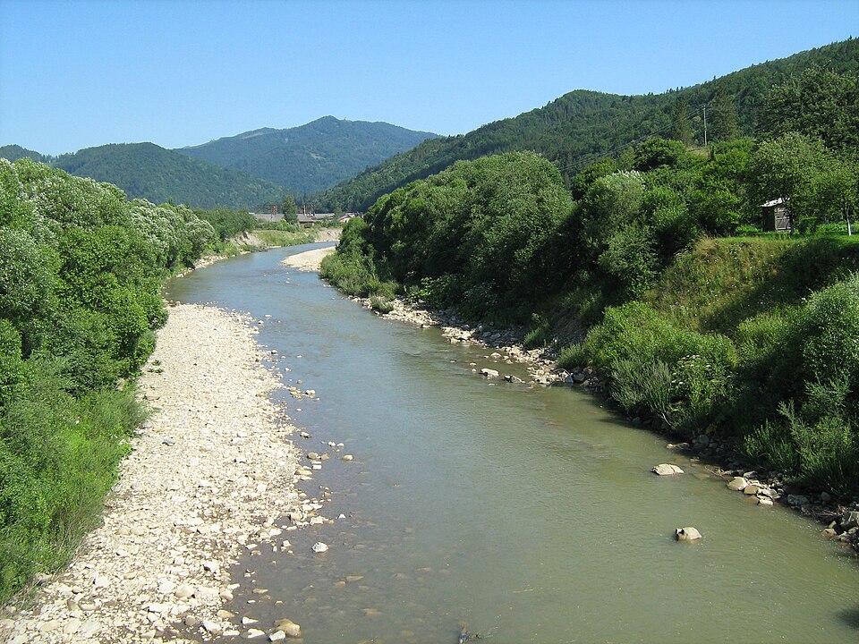 Opir River
