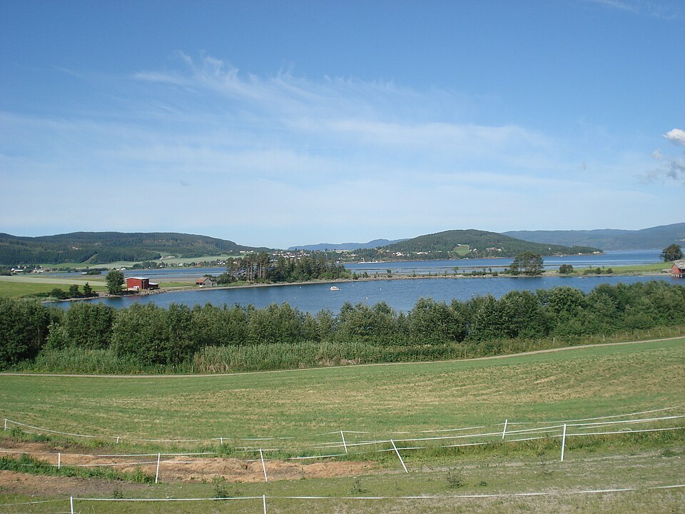 Ekne